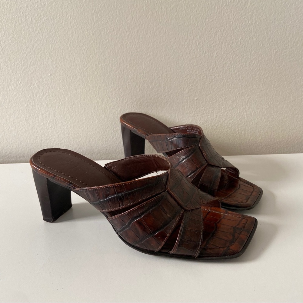 Heels - Picture 3 of 5